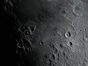 Cratera HYGINUS - origem vulcânica.