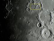 Catena Davy - cadeia de minúsculas crateras.