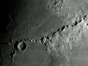 A cordilheira MONTES APENNINUS.